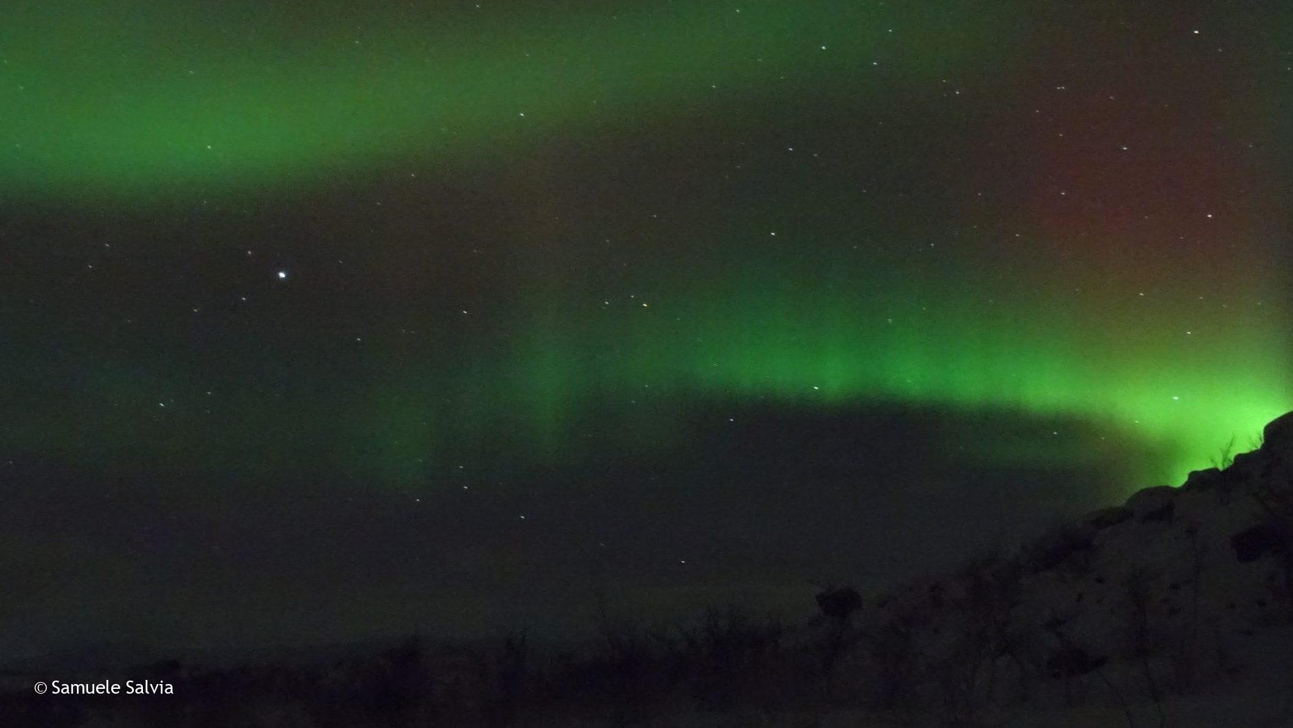 Aurora boreale a Kilpisjärvi, all'estremo nord della Lapponia finlandese e al confine con la Norvegia.