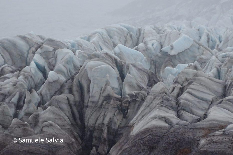 Il ghiacciaio Svínafellsjökull in Islanda.