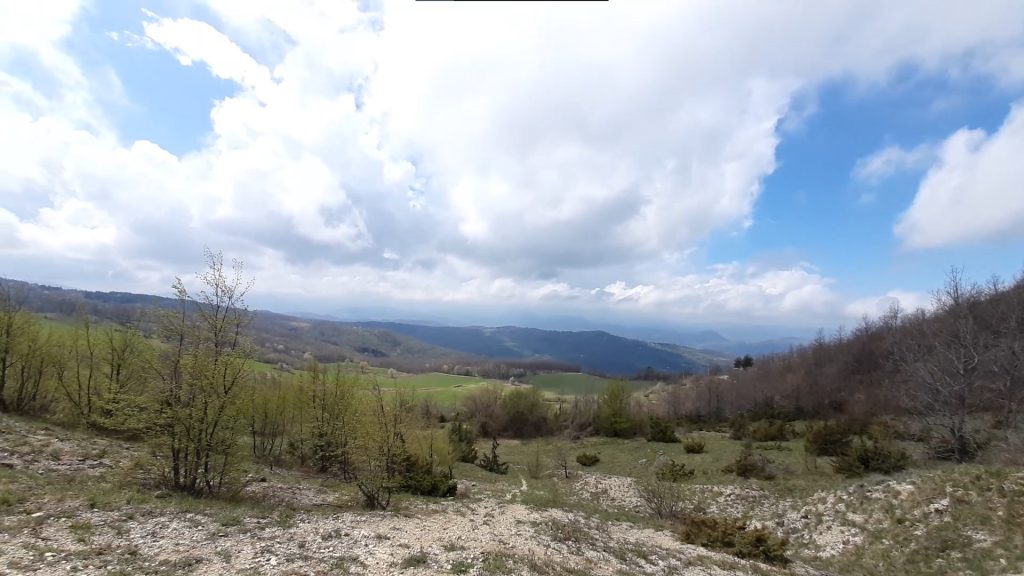 Il panorama in prossimità della Vetta Le Croci.