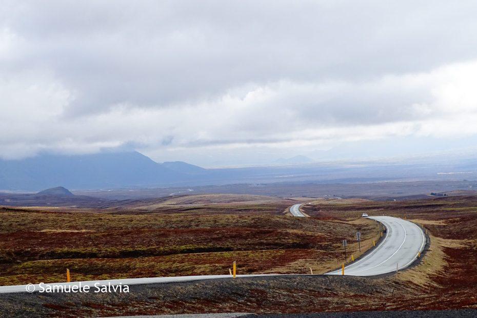 Un tratto di strada in Islanda.