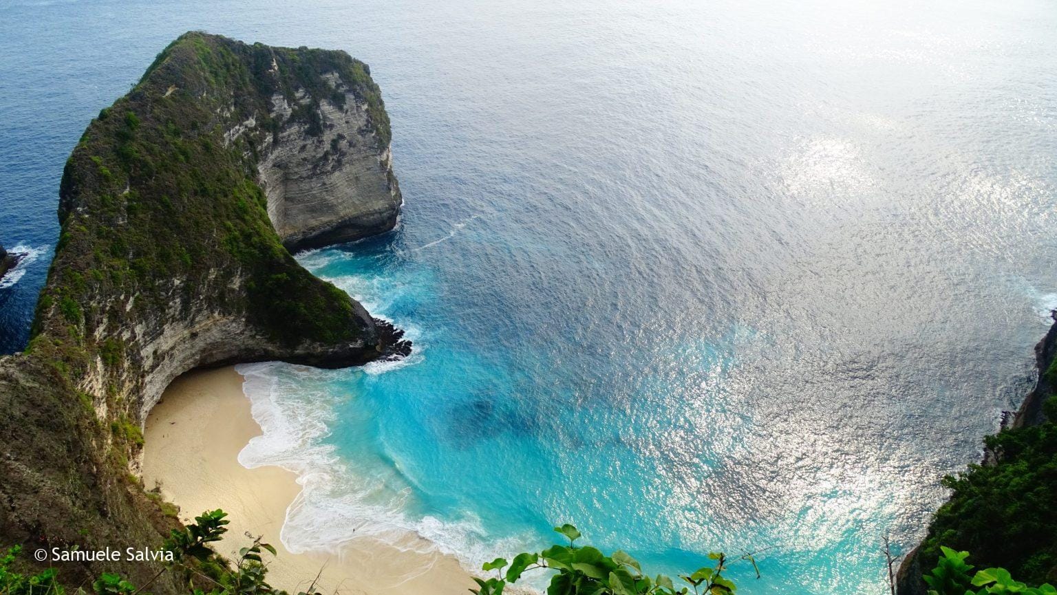 La scogliera di Kelingking, uno dei punti panoramici più famosi di Bali.