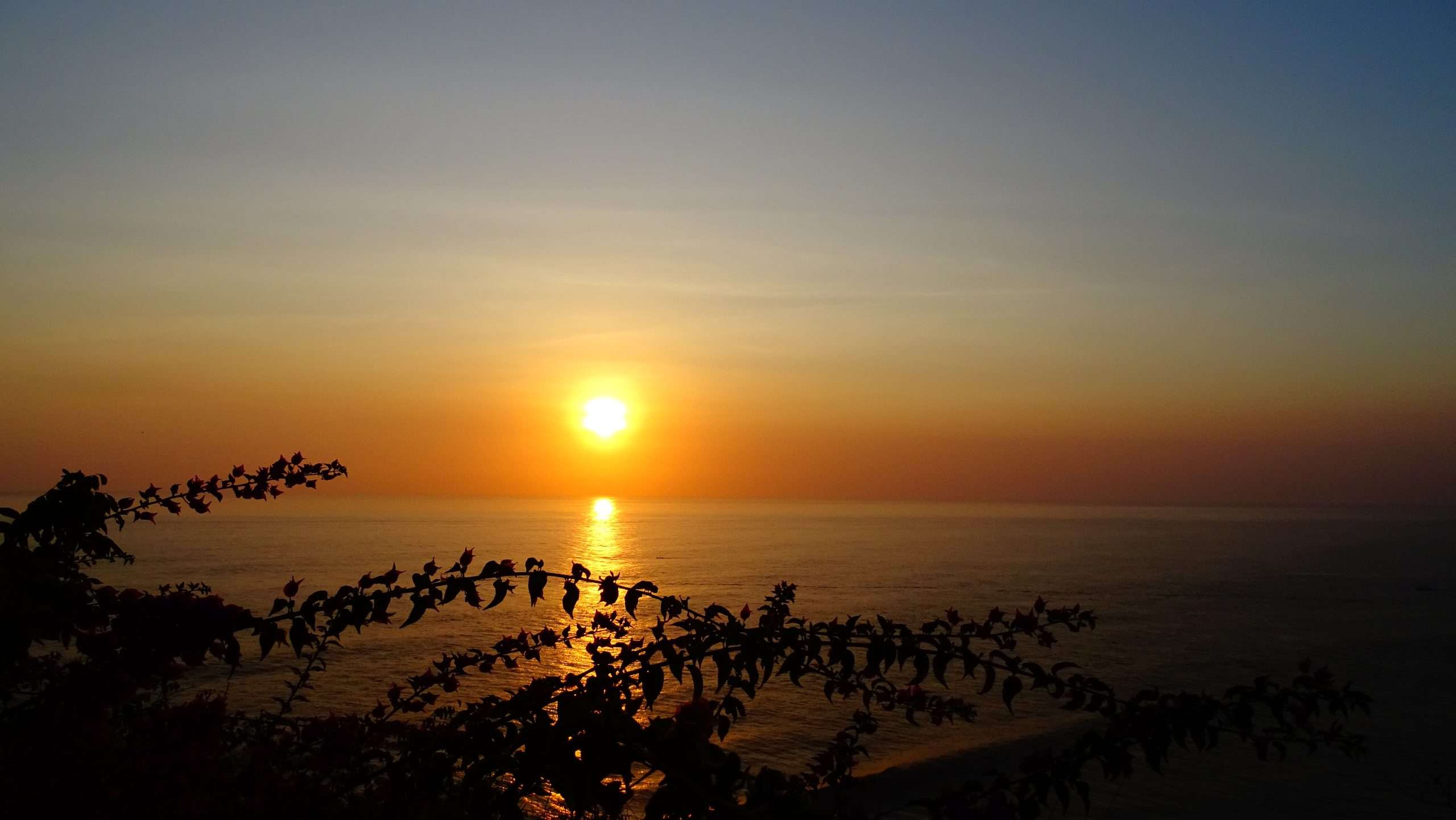 Tramonto dal tempio di Uluwatu.