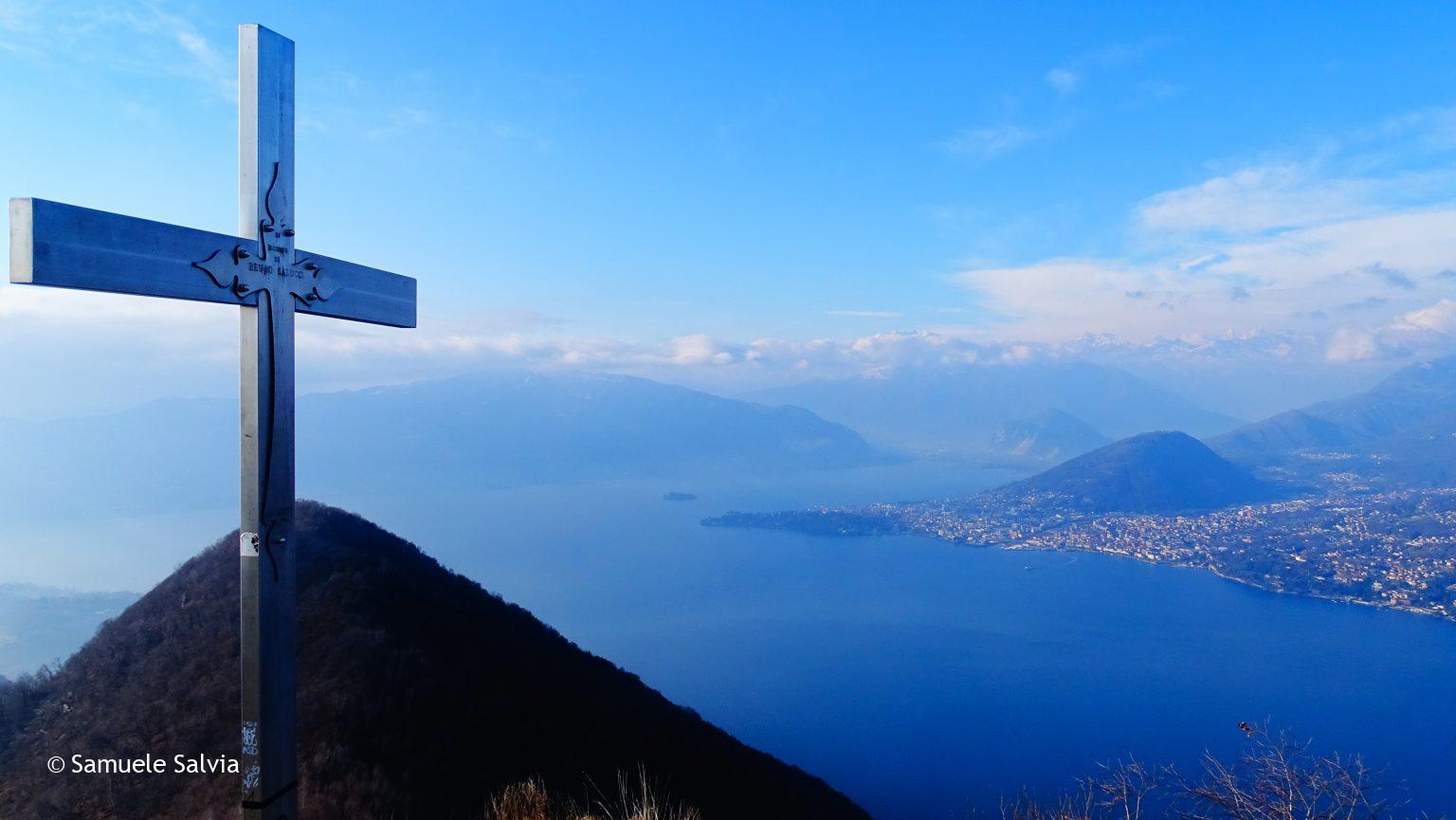 Vista sul Lago Maggiore e sul Monte Rosa dal primo dei Pizzoni di Laveno.