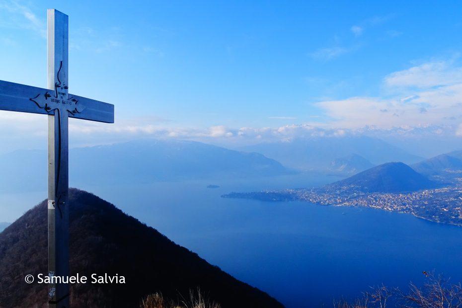 Vista sul Lago Maggiore e sul Monte Rosa dal primo dei Pizzoni di Laveno.