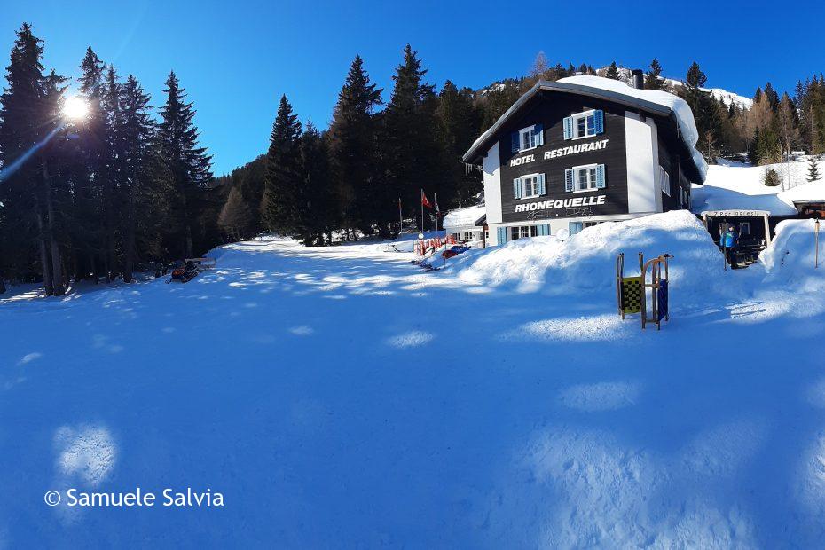 Obwerwald, luogo ideale per un trekking invernale in montagna sulla neve.