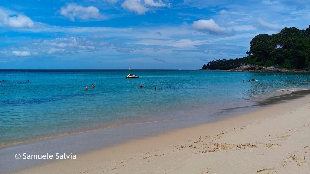 Surin Beach, una delle più belle spiagge di Phuket - Thailandia.