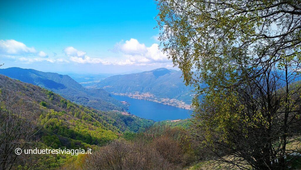 Trekking Como;Il Lago di Como visto dal versante occidentale del Monte Palanzone.