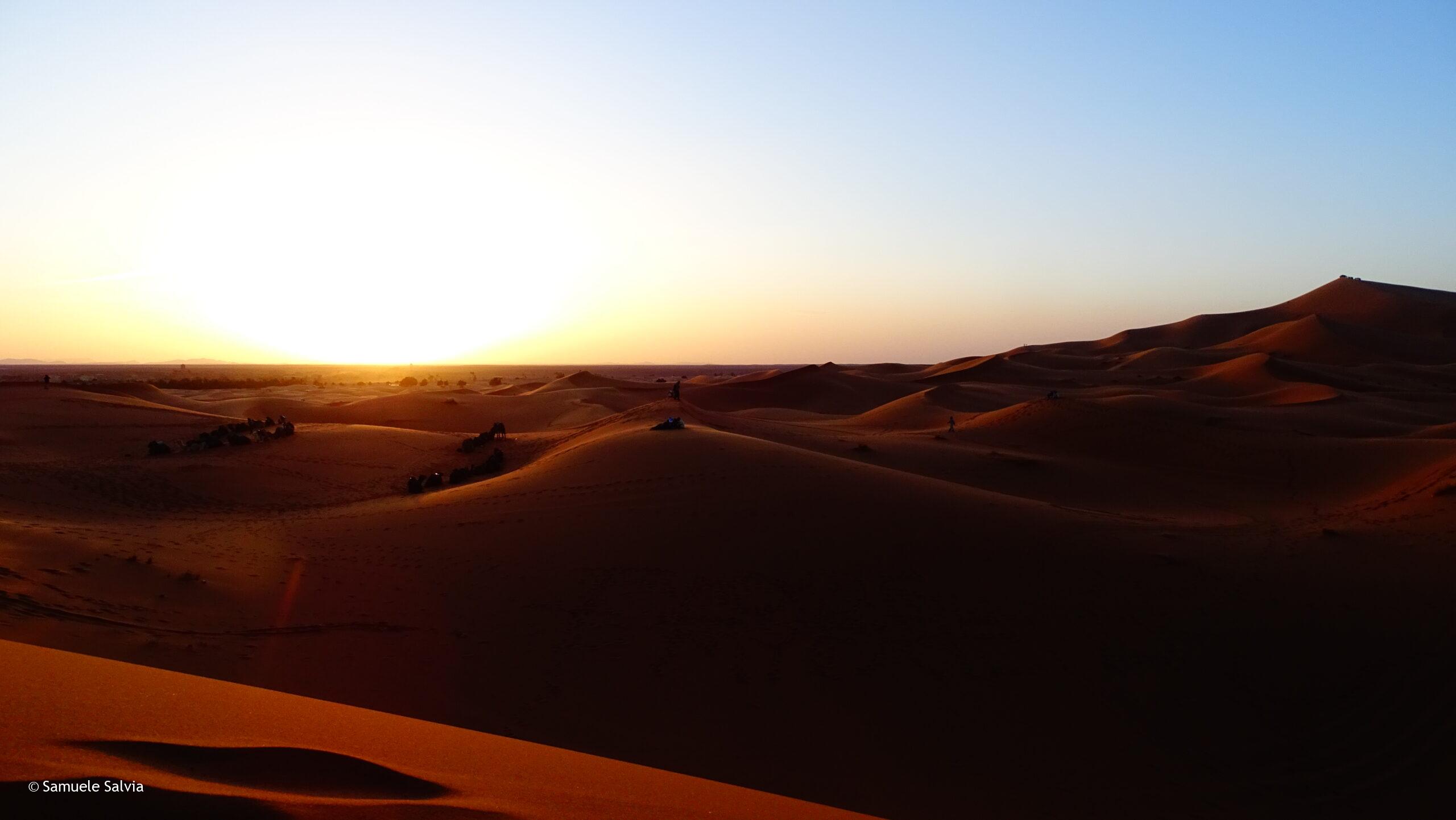 Tramonto tra le dune dell'Erg Chebbi - Merzouga, Marocco.