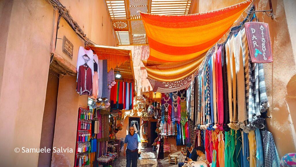 Perdersi nei souk di Marrakech è una cosa da fare assolutamente quando si visita la città!