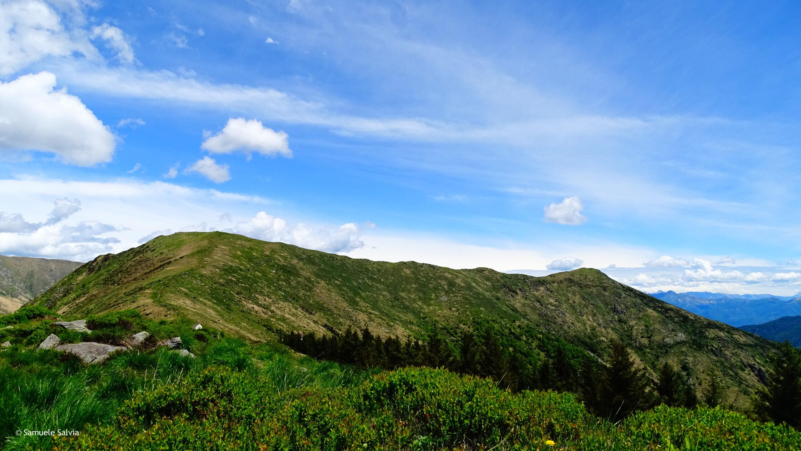 Il Monte Todano (a sinistra) e il Pizzo Toden (a destra) visti dalla località i Balmit.