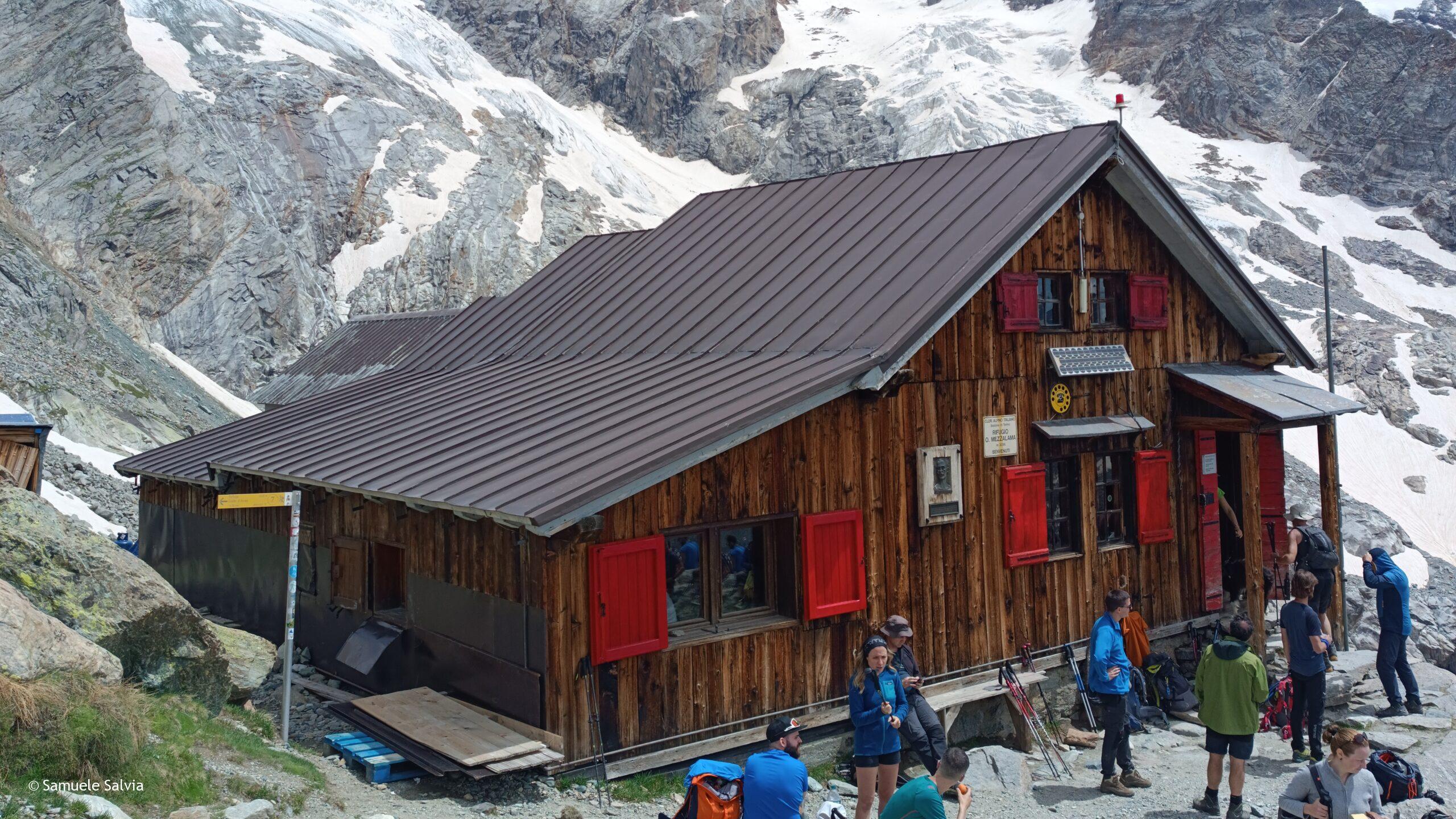 Il Rifugio Mezzalama in Val d'Ayas.