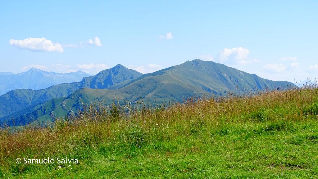 Tamaro (sulla sinistra) e Gradiccioli (sulla destra) visti dal Monte Lema.