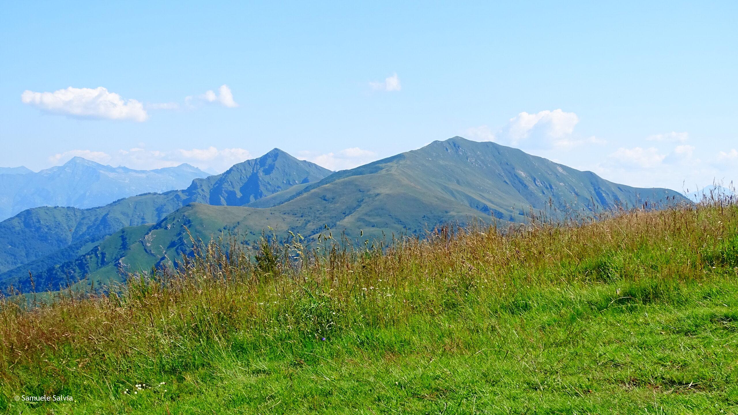 Tamaro (sulla sinistra) e Gradiccioli (sulla destra) visti dal Monte Lema.