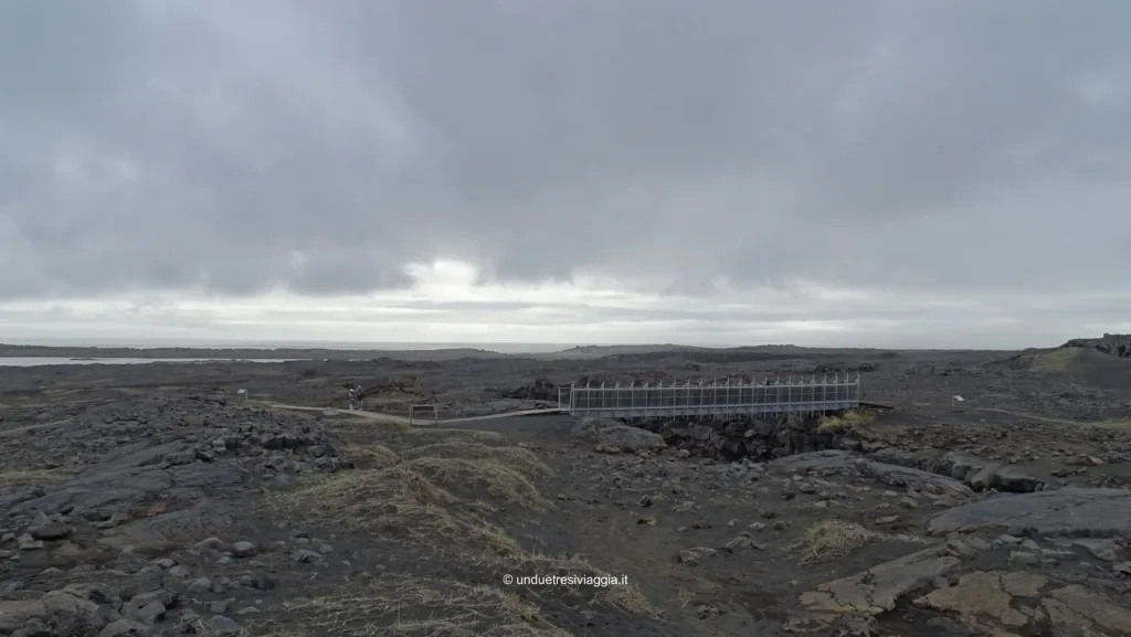 viaggi, europa, islanda, reykjanes, cosa fare in islanda, cosa vedere in islanda, escursione in islanda, escursioni in islanda, ponte sui continenti, itinerario penisola di reykjanes, penisola di reyknanes, Leif the Lucky Bridge, europa, america